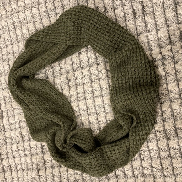 Infinity Scarf - Picture 2 of 3